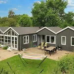 Vakantiehuis 4 Star In Nysted